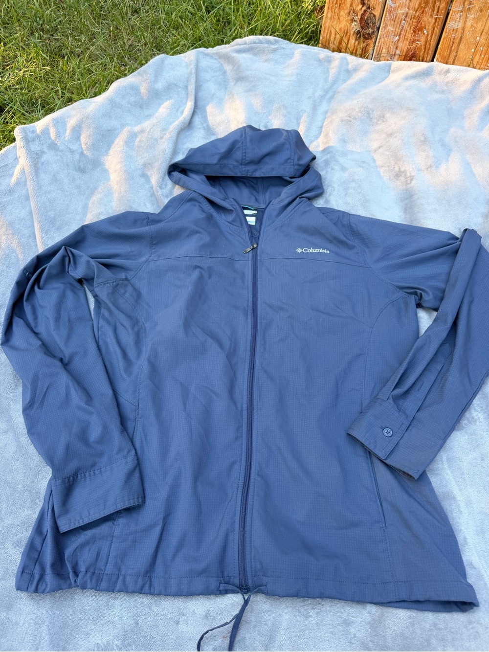 Columbia Men's Blue Hooded Windbreaker Jacket size L